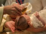 Что можно подарить на крещение ребенка?