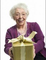 Что подарить бабушке 65 лет?